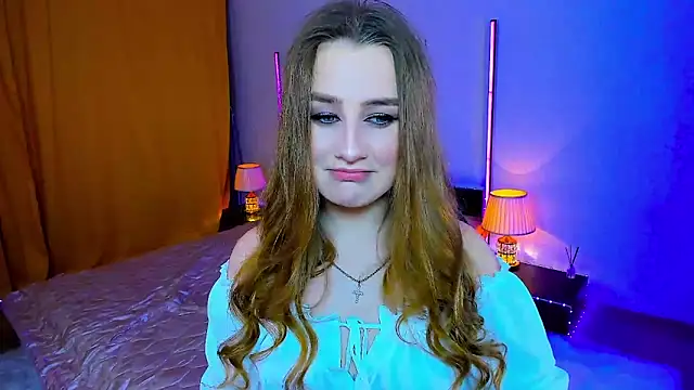 Snapshot of Sofia_beautifuul chatting on May 14, 2026, 2:18 am Sofia beautifuul online show from May 14, 2026, 2:18 am