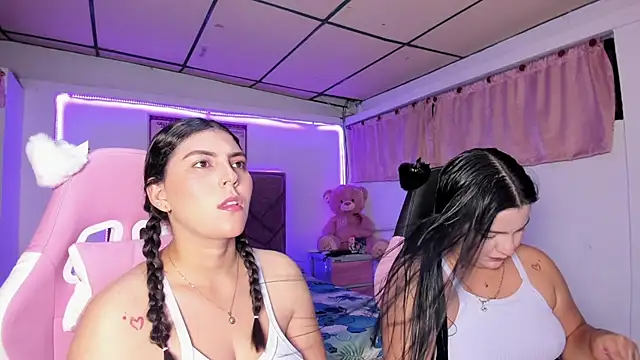 Cristal Smith20 online show from April 18, 2026, 3:21 am