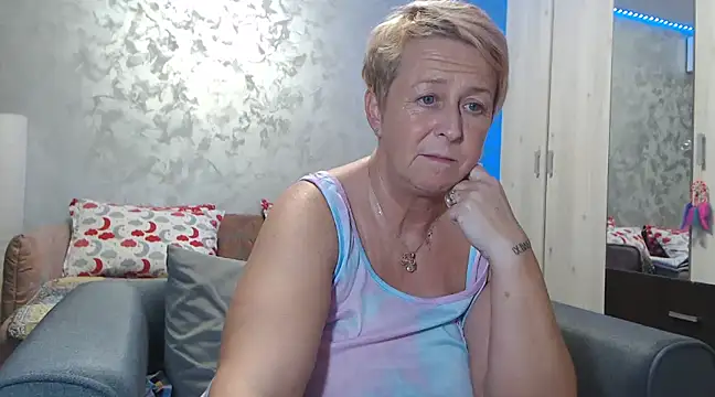 RosesandLillies online show from January 25, 2025, 10:07 pm