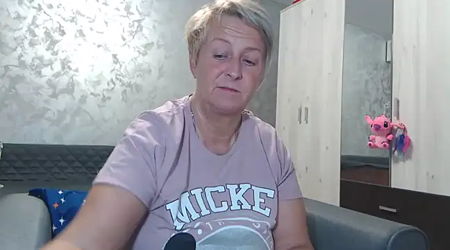 RosesandLillies online show from February 22, 2025, 5:46 pm