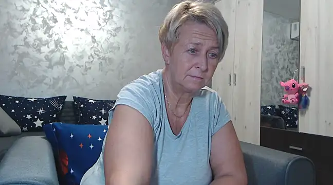 RosesandLillies online show from February 27, 2025, 5:04 pm