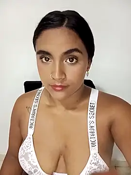 victoria roussee online show from March 2, 2025, 7:43 am