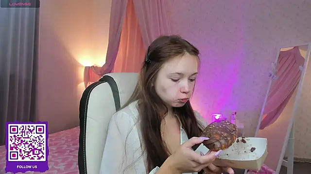 boozekirs  online show from September 14, 2025, 2:54 am