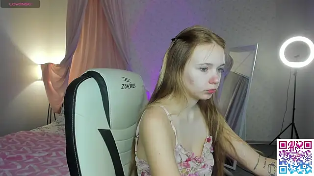 boozekirs  online show from September 26, 2025, 2:04 am