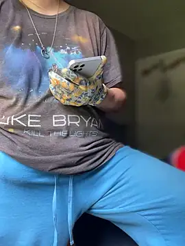 HTXBELLE online show from April 5, 2026, 6:49 pm