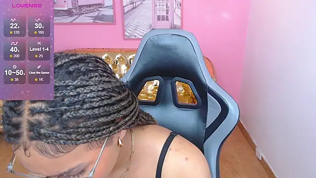 Snapshot of catalina25_t chatting on February 5, 2026, 8:02 pm catalina25 t online show from February 5, 2026, 8:02 pm