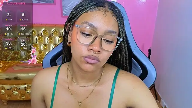 Snapshot of catalina25_t chatting on February 14, 2026, 7:54 pm catalina25 t online show from February 14, 2026, 7:54 pm