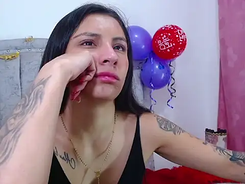 Snapshot of meganblowx chatting on February 11, 2026, 12:43 pm meganblowx online show from February 11, 2026, 12:43 pm