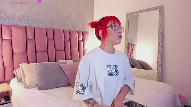 AbellaFox  online show from March 19, 2026, 8:24 pm