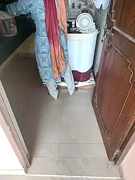 Snapshot of indian_couple4 chatting on September 10, 2025, 10:15 am indian couple4 online show from September 10, 2025, 10:15 am