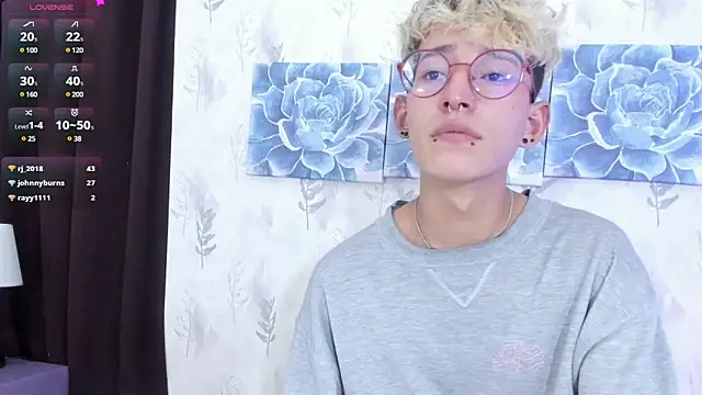 iiangel  online show from February 26, 2025, 10:36 am