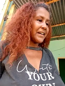 shirlihot online show from November 3, 2025, 6:53 pm