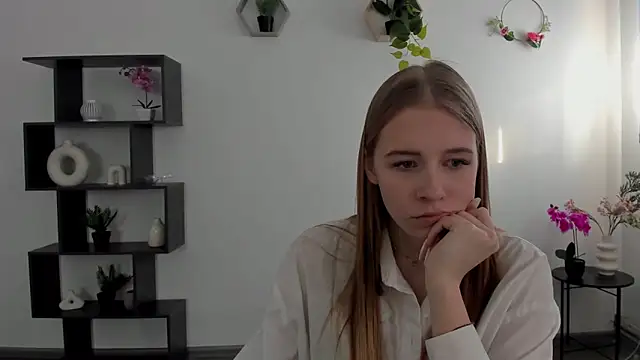 Snapshot of AnnNorriss chatting on March 9, 2025, 6:28 am AnnNorriss online show from March 9, 2025, 6:28 am