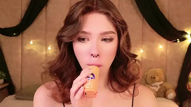 Sierra Fane online show from October 2, 2025, 5:58 am