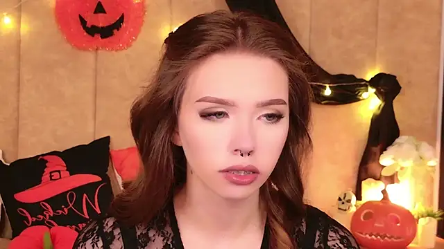 Sierra Fane online show from October 20, 2025, 6:03 am