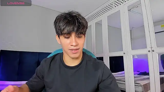 Snapshot of Allex_Cano chatting on February 7, 2026, 5:16 pm Allex Cano online show from February 7, 2026, 5:16 pm