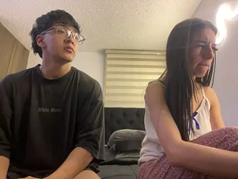 DesireLuxe online show from March 30, 2026, 9:21 am