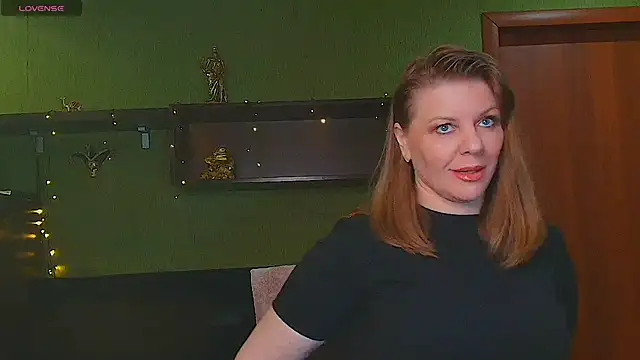 VeronikawGold online show from March 28, 2026, 3:39 am