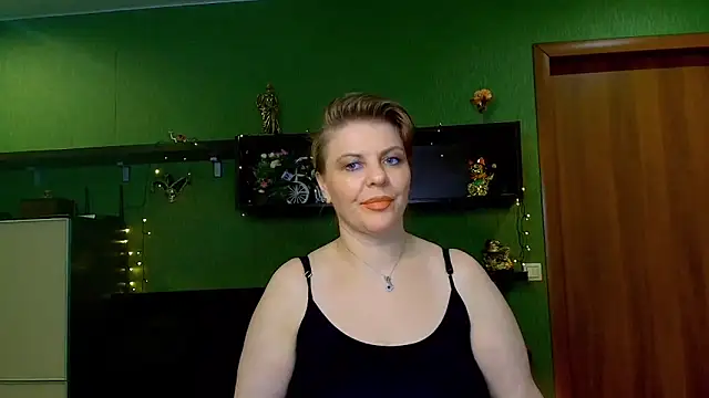 VeronikawGold online show from April 6, 2026, 7:59 pm