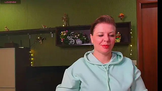 VeronikawGold online show from April 15, 2026, 10:32 pm