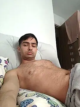 Snapshot of andreiiiii2025 chatting on March 31, 2026, 10:48 am andreiiiii2025 online show from March 31, 2026, 10:48 am