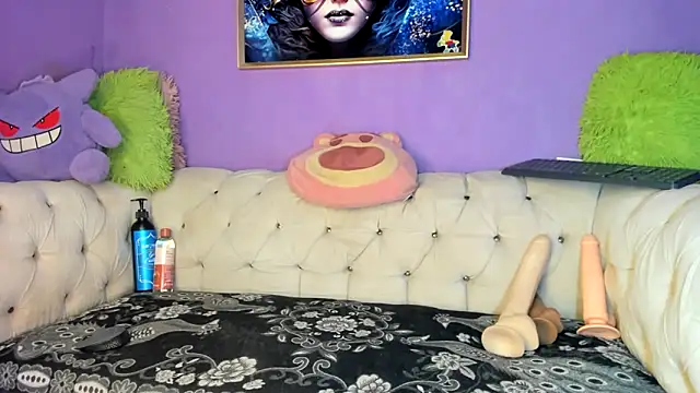 amydelahozgomez online show from October 10, 2025, 12:31 am