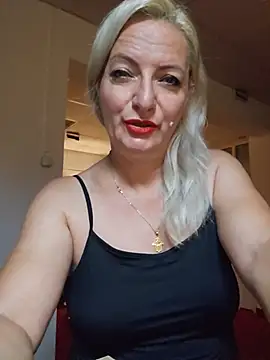 Snapshot of LadyTouch chatting on July 2, 2026, 11:22 pm LadyTouch online show from July 2, 2026, 11:22 pm