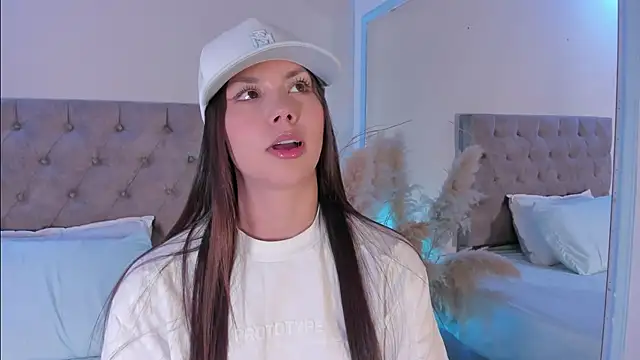 Snapshot of Celeste_99 chatting on November 27, 2025, 5:09 am Celeste 99 online show from November 27, 2025, 5:09 am