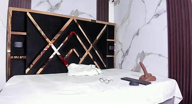 zara smitt online show from October 8, 2025, 11:19 am