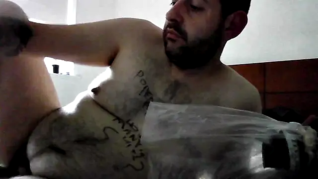 kinkyfag94 online show from December 18, 2025, 10:05 pm