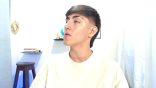 babymaik online show from February 20, 2025, 8:25 pm