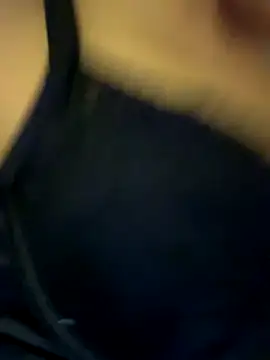 Snapshot of laraaaaaa chatting on September 19, 2025, 6:08 pm laraaaaaa online show from September 19, 2025, 6:08 pm