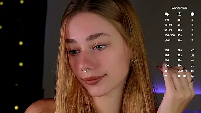 Snapshot of EmilaMills chatting on September 12, 2025, 12:55 am EmilaMills online show from September 12, 2025, 12:55 am