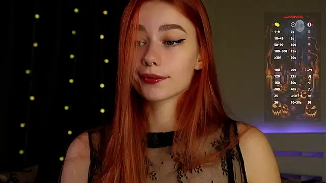 Snapshot of EmilaMills chatting on November 1, 2025, 1:13 pm EmilaMills online show from November 1, 2025, 1:13 pm