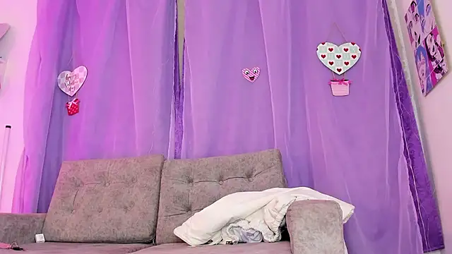 MelaniJhonson online show from March 22, 2026, 9:02 am