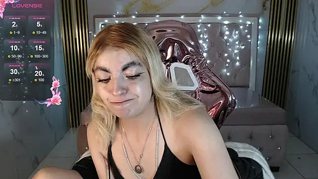 lili conor s online show from September 26, 2025, 3:10 am