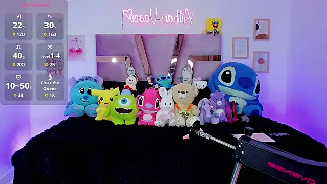 femboy-20 online show from March 1, 2025, 8:42 pm