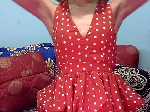 Snapshot of _luckylips chatting on February 16, 2026, 5:53 pm luckylips online show from February 16, 2026, 5:53 pm