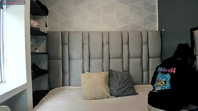 Natasha rose   online show from September 30, 2025, 7:30 pm