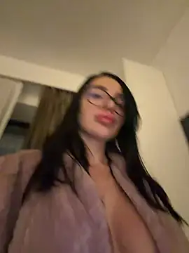 Snapshot of Mia_Splash chatting on January 16, 2026, 8:02 pm Mia Splash online show from January 16, 2026, 8:02 pm