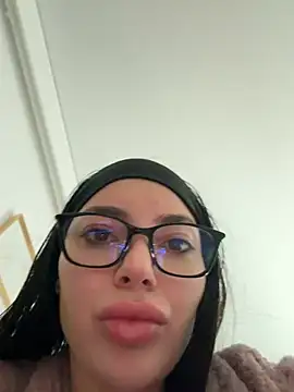 Snapshot of Mia_Splash chatting on January 19, 2026, 11:25 am Mia Splash online show from January 19, 2026, 11:25 am