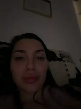 Snapshot of Mia_Splash chatting on April 5, 2026, 8:39 pm Mia Splash online show from April 5, 2026, 8:39 pm