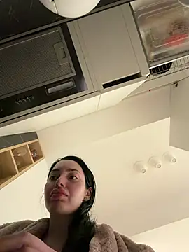 Snapshot of Mia_Splash chatting on April 9, 2026, 5:51 pm Mia Splash online show from April 9, 2026, 5:51 pm