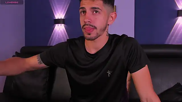 AlejandroStormm online show from October 1, 2025, 8:15 pm