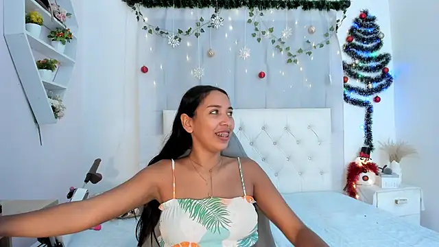 Emma lorense22 online show from December 18, 2025, 7:53 pm