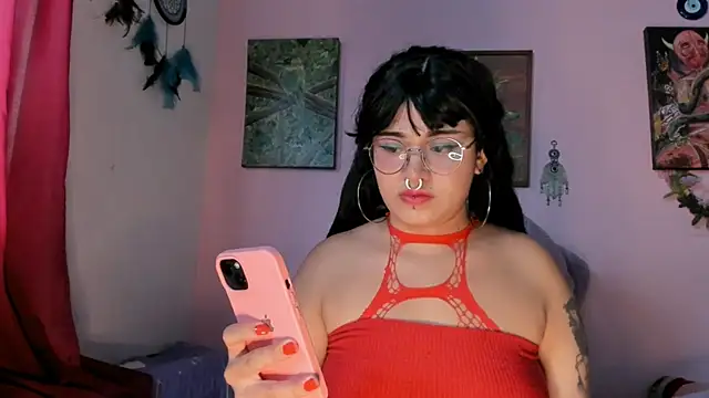 Maddy Jhonsson online show from July 1, 2026, 10:42 pm