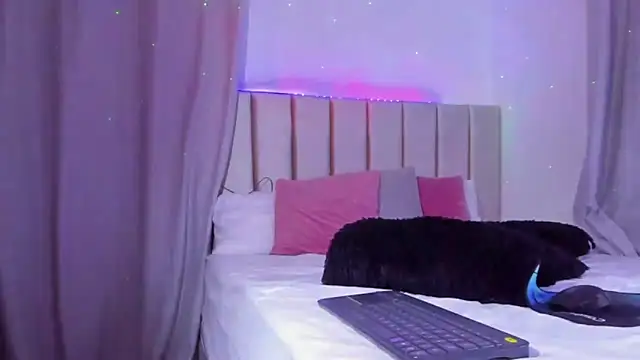 Snapshot of Anaroussew02 chatting on November 23, 2025, 5:51 am Anaroussew02 online show from November 23, 2025, 5:51 am