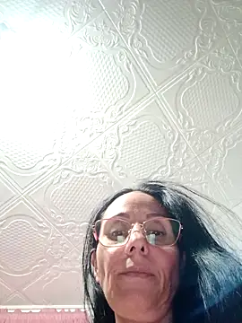 Snapshot of Ramona870 chatting on October 1, 2025, 2:12 pm Ramona870 online show from October 1, 2025, 2:12 pm