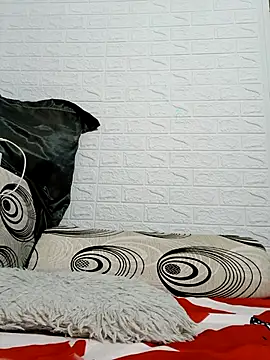 Snapshot of Ramona870 chatting on October 14, 2025, 6:47 am Ramona870 online show from October 14, 2025, 6:47 am