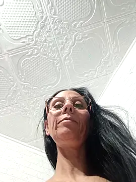 Snapshot of Ramona870 chatting on October 29, 2025, 5:04 pm Ramona870 online show from October 29, 2025, 5:04 pm